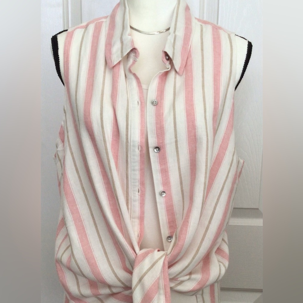 Splendid sleeveless blouse. NWT - Picture 2 of 4
